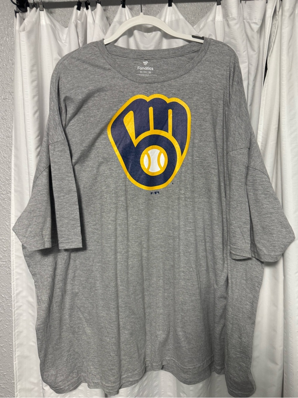 Milwaukee Brewers Men’s Gray Tee, Size 5X
